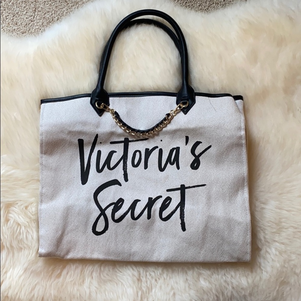 NWOT! VICTORIA’S SECRET TOTE!